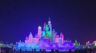 VIDEO Sculpturi incredibile in gheata in cadrul unui festival din China!