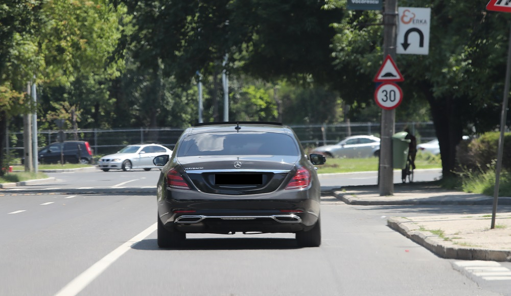 Soțul Ilincăi Vandici face senzație prin ”cartierul milionarilor” cu noul ”OZN”