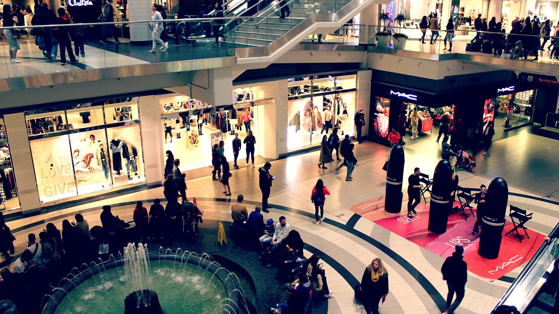 Mall-urile se redeschid începând de azi! Când vom putea merge la restaurante