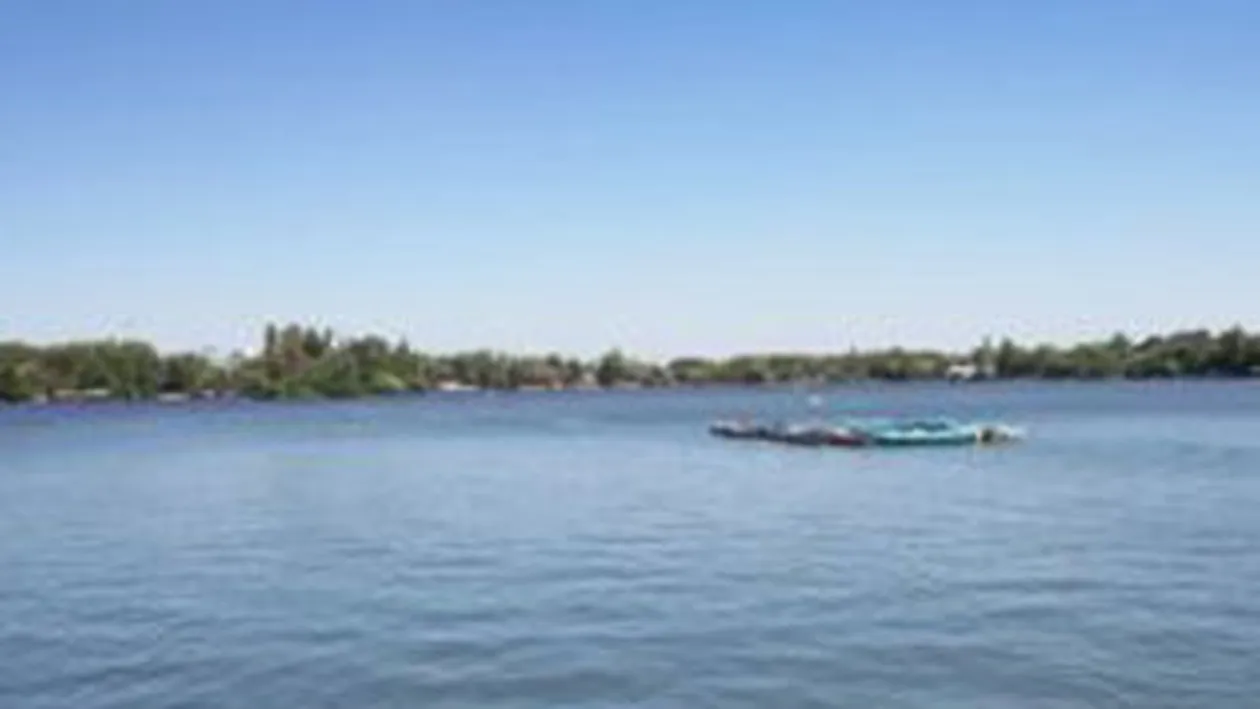 Un adolescent de 15 ani s-a inecat incercand sa salveze un prieten