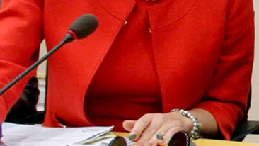 Corina Cretu: Ma asteptam la gestul lui Nastase, a fost facut din demnitate si mandrie!