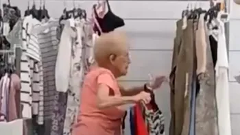 Pensionara de 92 de ani care merge zilnic la serviciu: „Trebuie să plătesc chiria, rata la mașină”