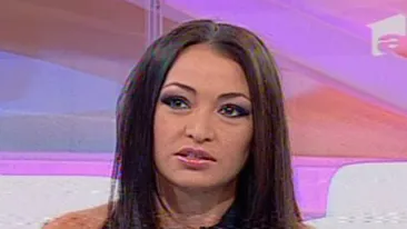 Cristina Pana, hartuita de un admirator! S-a mutat din cauza barbatului care o ameninta!