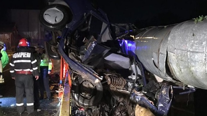 Tragedie în Vâlcea. Un adolescent a murit, iar alți doi sunt grav răniți, după ce au furat o maşină şi au ieşit la plimbare