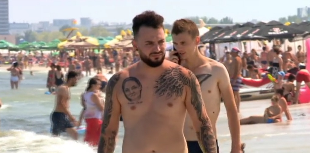 Parada costumelor de baie pe litoral: noul trend de bikini la Mamaia în august 2018