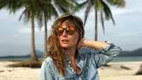 LAURA COSOI arată demenţial în costum de baie! Vedeta le-a arătat tuturor cum se bucură de vacanţă