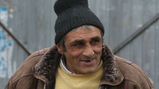 Tatal lui Banel Nicolita: "Muncesc la tigani cu ziua! Sunt omul strazii!"