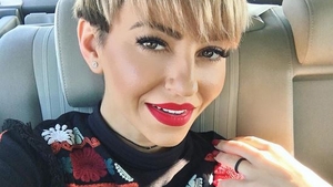 Toată lumea o ştie pe cântăreaţa GIULIA, dar mama ei a uimit pe toată lumea! Toată lumea a crezut că sunt surori