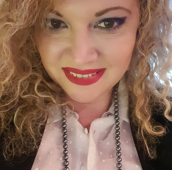 Oana Lis a aflat ieri că tatăl său a murit / Sursă foto: Facebook
