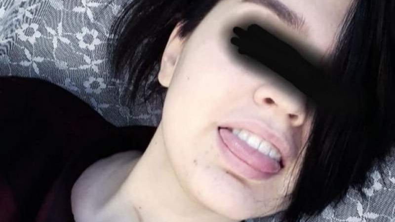 Ea este adolescenta care a vrut să-și omoare prietena! Este fiica unui preot