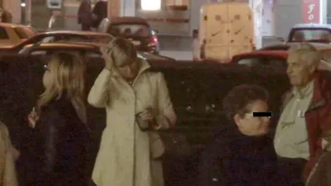 Imbracata in alb, Monica Tatoiu s-a facut neagra de suparare dupa concertul Pink Martini!