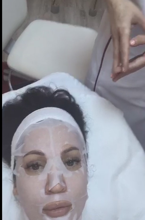 Nicoleta Luciu s-a relaxat la esteticiană