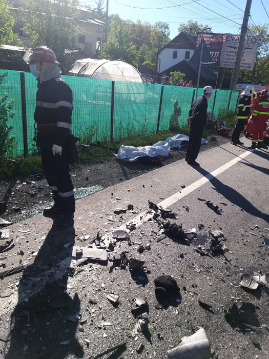 Accident grav cu 5 morți pe DN1, în zona Nistorești ( sursa foto ISU )