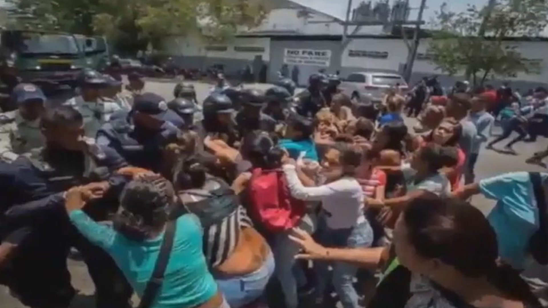 Tragedie uriașă în Venezuela! 68 de persoane au murit