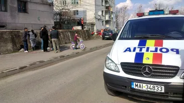 Un polițist din Vaslui a împușcat, din greșeală, în cap, un suspect pe care îl urmărea. Victima a murit