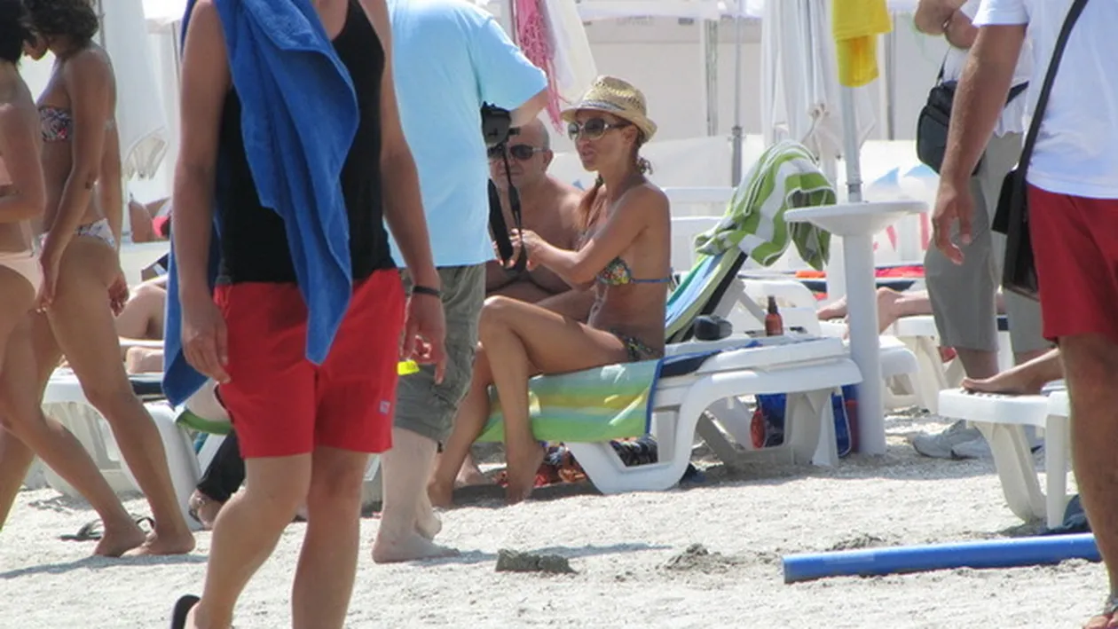 Uite cat de bine arata sotia lui Axinte! Are sani mai frumosi decat toate siliconatele din showbiz!