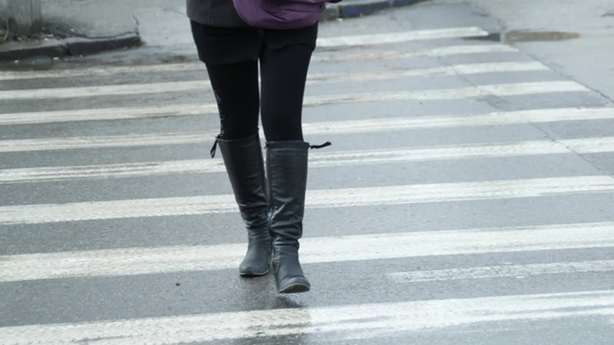 Ce a patit o femeie, chiar inainte de a traversa strada! S-a intamplat recent, in Brasov!