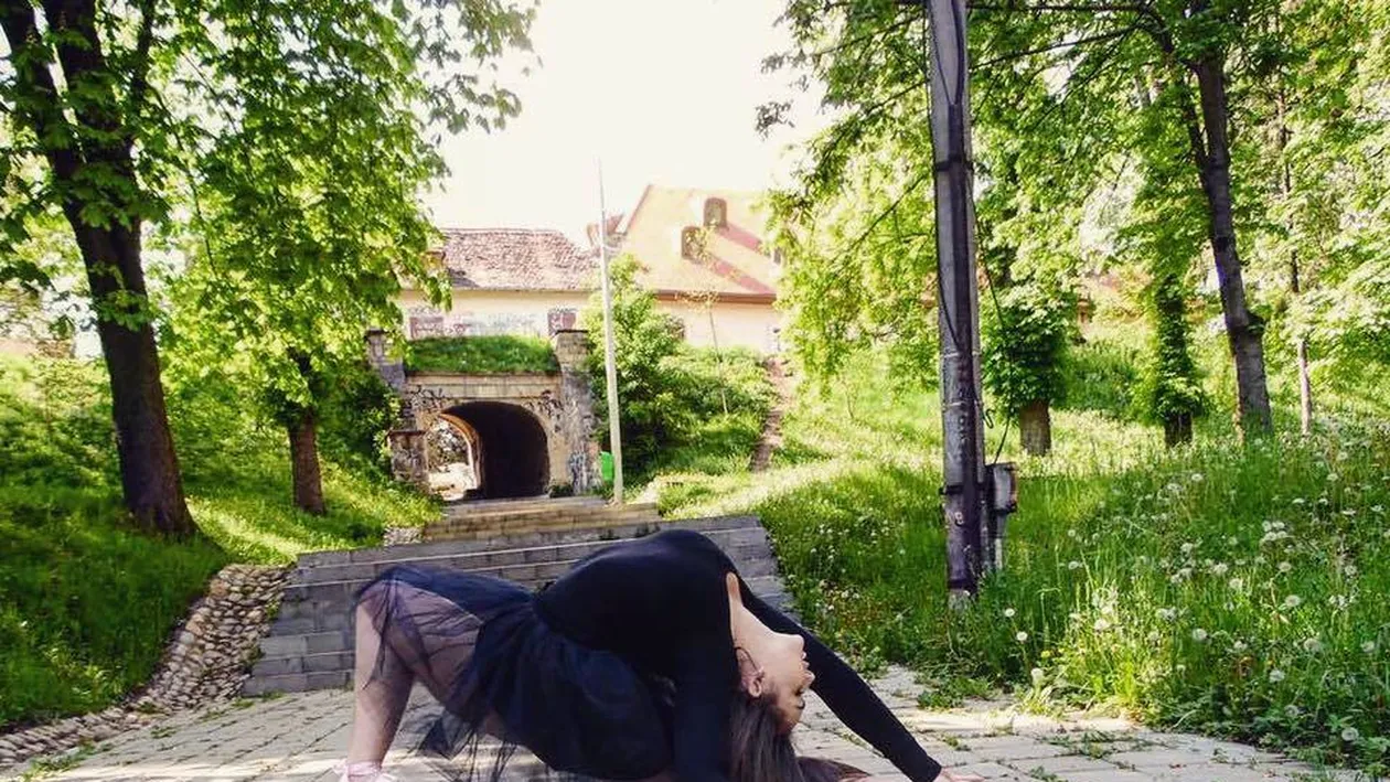 A trecut un an de la mega-scandalul televizat. Cum s-a transformat ”grăsuţa” de la ”Românii au Talent”