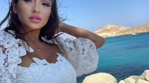 Rodica Miron, primele imagini cu burtica de gravidă: “La un pas distanţă de momentul miraculos de a dărui viaţă”. Vedeta numără orele până când va naşte