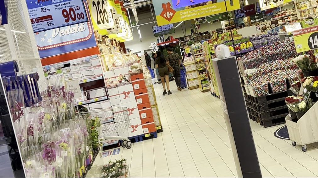 Brigitte și Florin Pastramă au descins în Mall Băneasa, pentru o sesiune de shopping (Foto: CANCAN.RO)