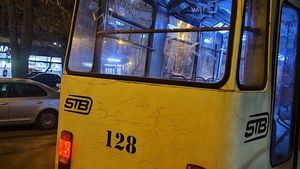 Ce a păţit un bucureştean când a vrut să urce în tramvaiul de la staţia Soş. Fabrica de Glucoză? Nu i-a venit să creadă când a văzut aşa ceva