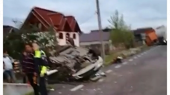 Accident cumplit! O fetiță de 12 ani a murit pe loc, șapte persoane au fost rănite!