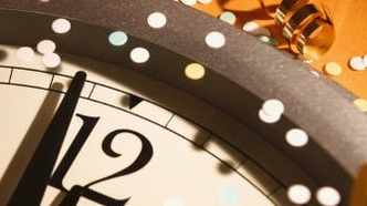 Tic tac, tic tac! Au mai ramas 68 de zile pana la Revelion. Afla cat costa sa petreci noaptea dintre ani in casele vip-urilor