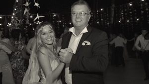 Laura Cosoi nu poate trece peste pierderea tatălui ei. Ce a postat vedeta