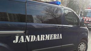Cum a încercat un tânăr din Iași să furnizeze un „cui” unui prieten aflat într-un centru de carantină