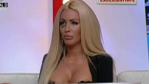 Ce a putut sa faca Loredana Chivu in fata oglinzii! S-a cracanat si...