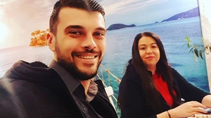 Oana Roman şi Marius Elisei sărbătoresc 5 ani de la nuntă. Unde petrec cei doi