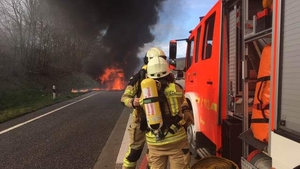 Şofer român de TIR, cabina în flăcări, pe o autostradă din Germania! La 23 de ani era să își piardă viața