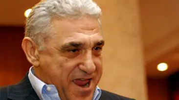 Giovani Becali Mafiotul e mai golan ca ultrasii! Jandarmii sunt prea blanzi cu suporterii, nu ii bat asa cum trebuie, d-aia protesteaza ei Are dreptate?