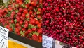 Au apărut cireșele și căpșunile românești, de la micii producători! Cat costă kilogramul în piețele din România