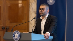 Ce ajutor pot primi pensionarii în 2026, potrivit ministrului Muncii. Ei sunt seniorii României care vor primi bani în plus