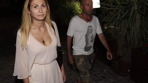 O plimbare frumoasa cu o blonda voluptoasa! Garcea i-a aratat Centrul Vechi, noaptea!