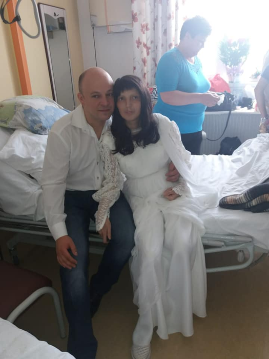 Pe patul de spital, Diana a acceptat să se mărite cu Costi! Toată lumea a plâns când a aflat care este ultimul vis al tinerei