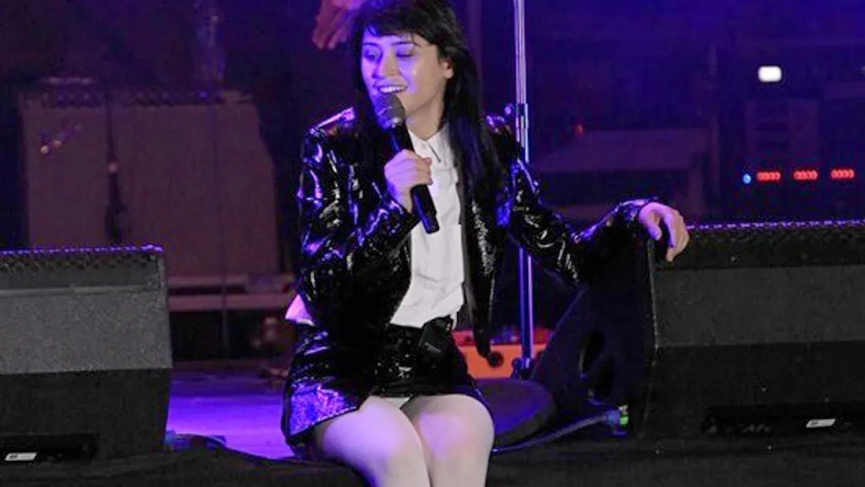 Irina Rimes, cu zonele intime la vedere în direct la Vocea României. Telespectatorii Pro TV au crezut că nu văd bine