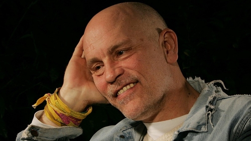 Actor de Oscar, pe scena Ateneului din Capitala. Va juca in "The Infernal Comedy - Confessions of a Serial Killer"