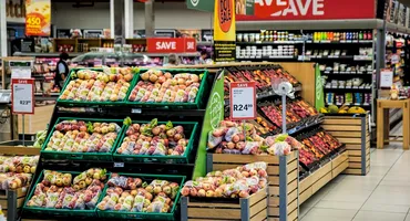 Magazinele care oferă vouchere clienților ca să combată creșterea TVA-ului. Ce produse puteți cumpăra la același preț