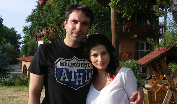 Alexandru Papadopol s-a iubit cu o fostă componentă a trupei ASIA. De dragul ei, a renunţat inclusiv la fumat
