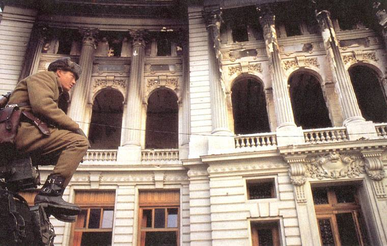 Imagini rare de la Revoluție. Ce s-a întâmplat, de fapt, în decembrie 1989
