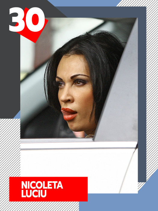 Gina Pistol, Daniela Crudu și Andreea Marin, în ipostaze ”delicioase”! TOP 50 sexy vedete care nu au mai rezistat în plină stradă!