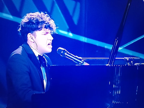 Românii au Talent, finala. Rareș cântă pentru mama lui: ”A plecat în Italia să-mi fie mai bine!”
