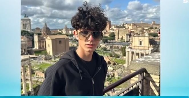 Eduard are 17 ani și își dorește să urmeze o carieră în informatică/ sursă foto: Facebook