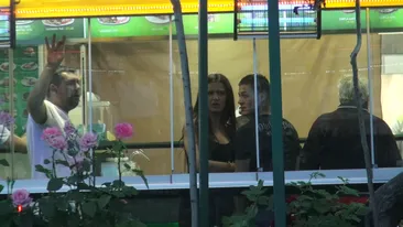 Gabi Torje si-a descaltat iubita in club si... i-a adulmecat picioarele! Apoi, la rasaritul soarelui, a dus-o la saorma