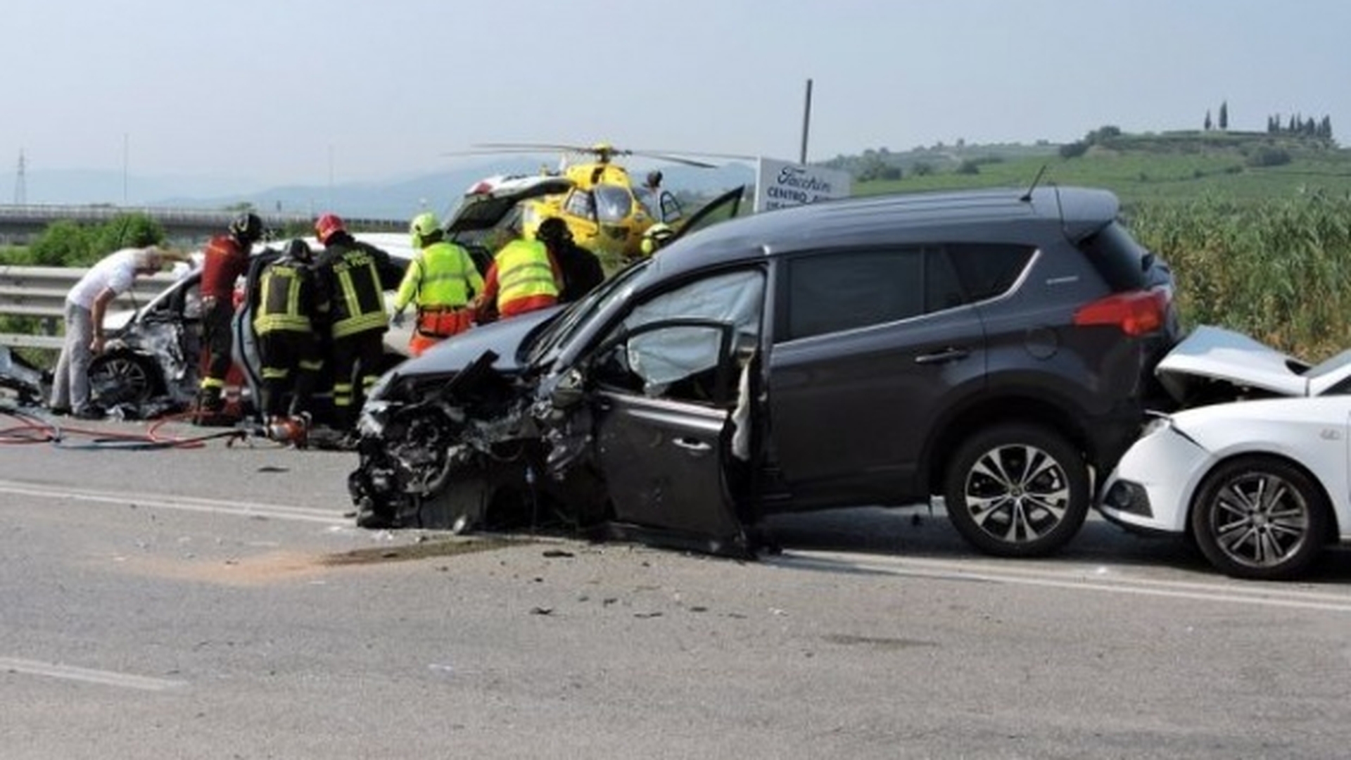 15 victime, după un accident în lanţ pe DN 1! ”Şoferul de 39 de ani este...”