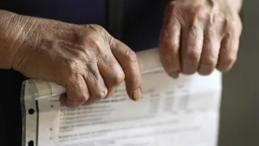 Toți pensionarii din România pierd 535 lei pe lună, la pensie, începând cu 1 ianuarie 2026. Decizia este oficială