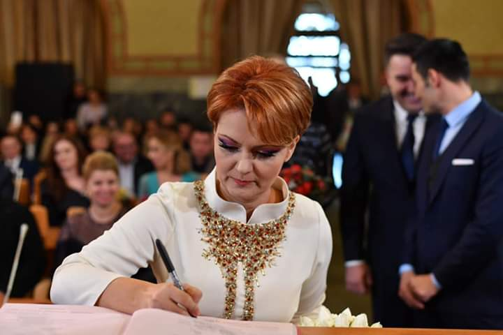 Primele imagini cu Lia Olguța Vasilescu mireasă. Cum s-a îmbrăcat