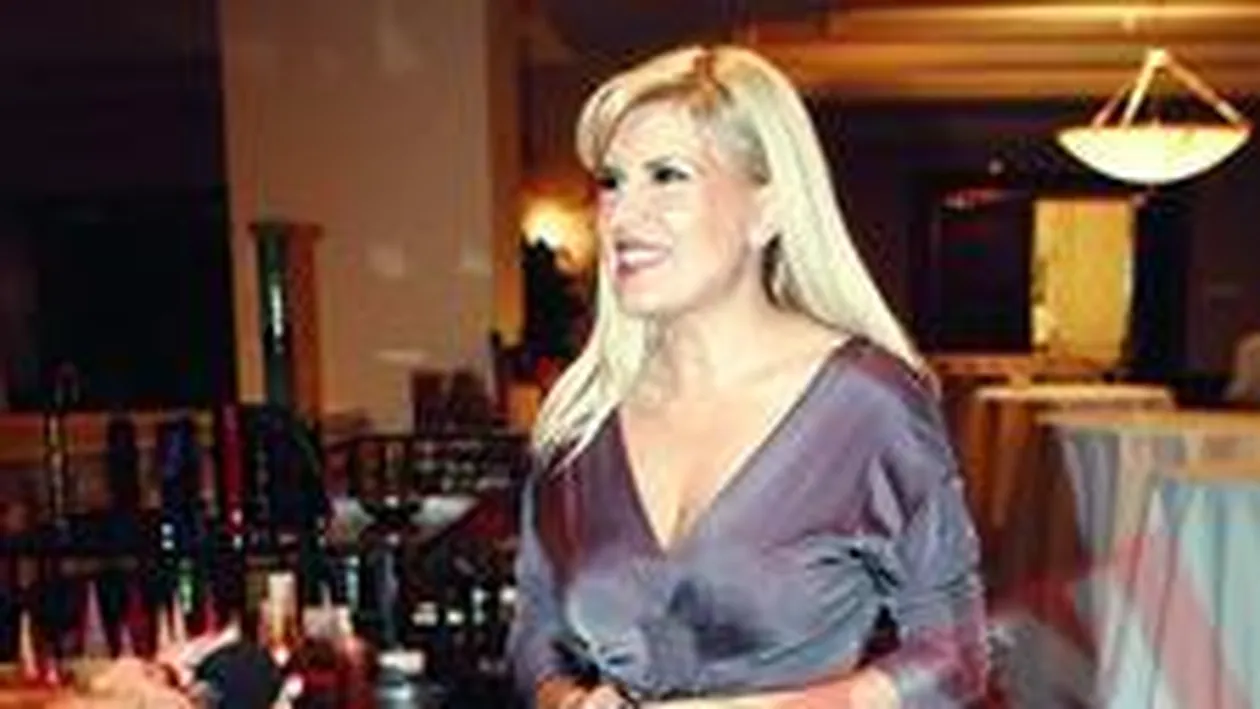 Elena Udrea vrea nemti si unguri la bai in Romania